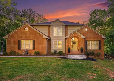 105 Fox Meadows Dr, Lynchburg, VA 24503