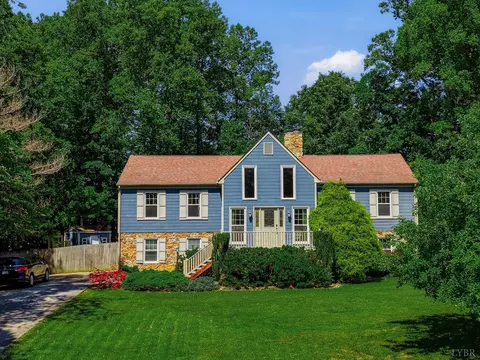 201 Cambridge Dr, Lynchburg, VA 24502