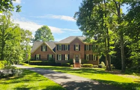 217 Millspring Dr, Forest, VA 24551