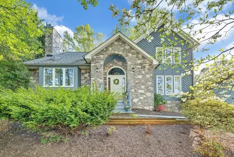 662 Stayman Rd, Roanoke, VA 24019