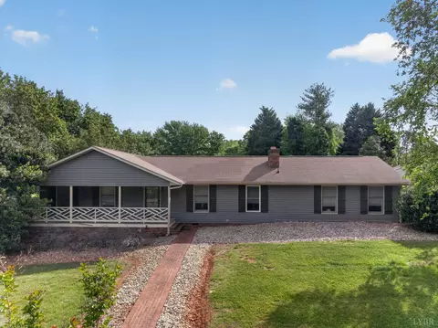 414 Holly Hills Dr, Altavista, VA 24517