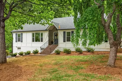 704 Lake Vista Dr, Forest, VA 24551