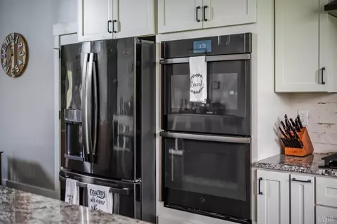 Kitchen - 210 Caleb Ct, Evington, VA 24550 photo 9 of 10