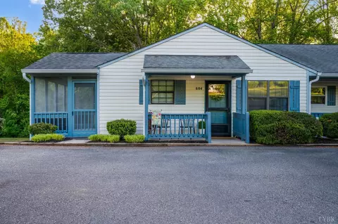 604 Goose Hollow Dr, Forest, VA 24551