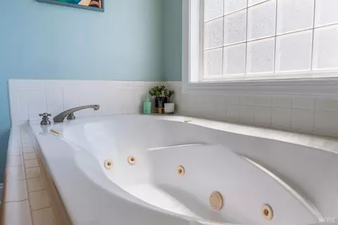 Bath - 1094 Donnally Rd, Forest, VA 24551 photo 7 of 7