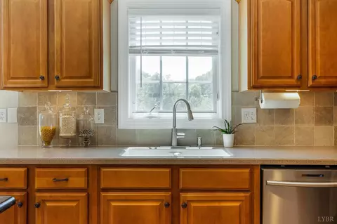 Kitchen - 1094 Donnally Rd, Forest, VA 24551 photo 5 of 6