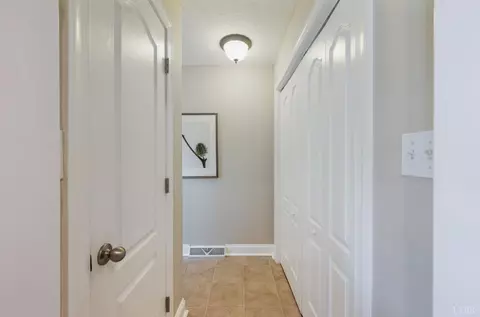 Entry Way - 1094 Donnally Rd, Forest, VA 24551 photo 3 of 6