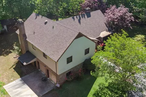 211 Oakcroft Dr, Madison Heights, VA 24572