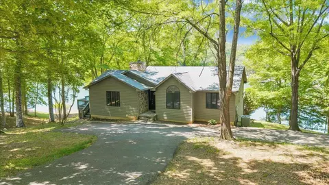 194 Kings Way, Wirtz, VA 24184
