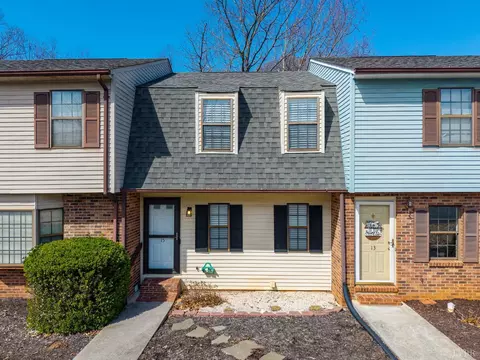 15 Beacon Ct, Lynchburg, VA 24502