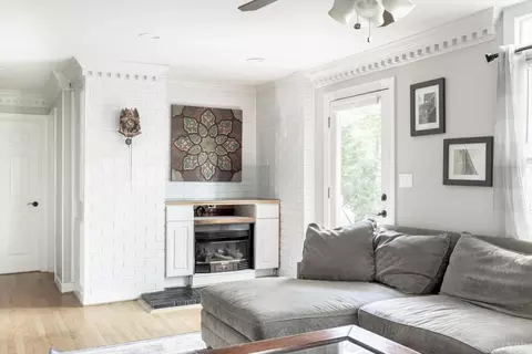 Living - 1103 Ivy Pl, Forest, VA 24551 photo 5 of 7