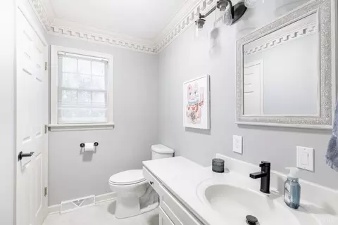 Bath - 1103 Ivy Pl, Forest, VA 24551 photo 1 of 9