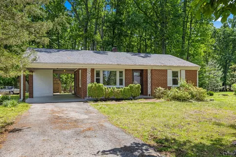 1120 Everett Rd, Forest, VA 24551