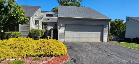 204 Shaker Ln, Forest, VA 24551