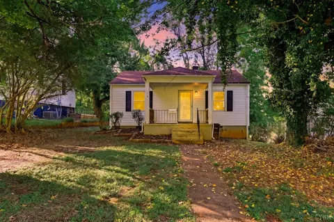 616 Thomas Rd, Lynchburg, VA 24502