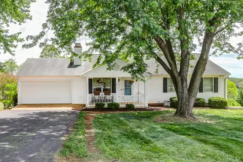 102 Piccadilly Ct, Goode, VA 24556 photo 2
