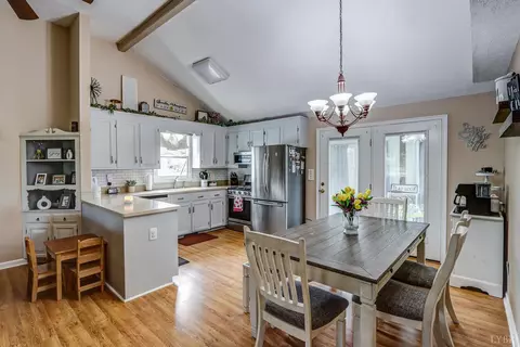 102 Piccadilly Ct, Goode, VA 24556 photo 11
