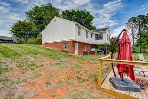 102 Piccadilly Ct, Goode, VA 24556 photo 43
