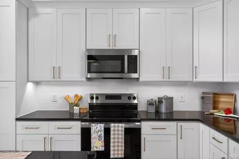 Kitchen - 100 Rolling Rd, Moneta, VA 24121 photo 3 of 6
