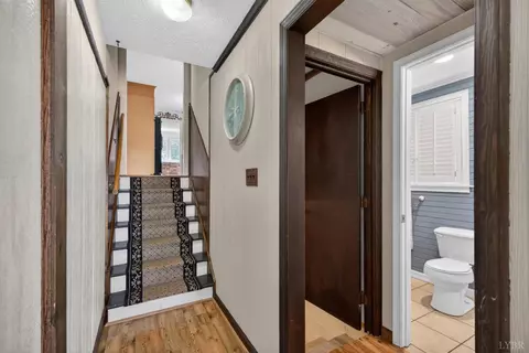 Entry Way - 1249 Cedar Gate Rd, Monroe, VA 24574 photo 3 of 3