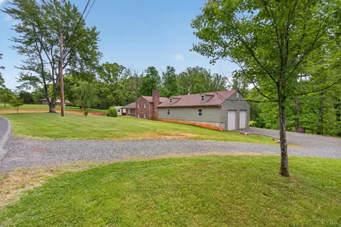 Exterior - 1249 Cedar Gate Rd, Monroe, VA 24574 photo 8 of 25