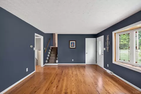 Living - 1249 Cedar Gate Rd, Monroe, VA 24574 photo 4 of 5