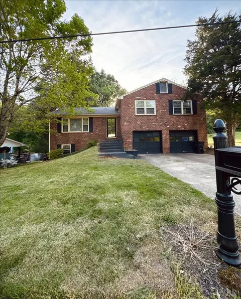 340 Barrett St, Danville, VA 24541
