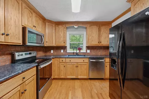 Kitchen - 180 Hydaway Dr, Forest, VA 24551 photo 3 of 3
