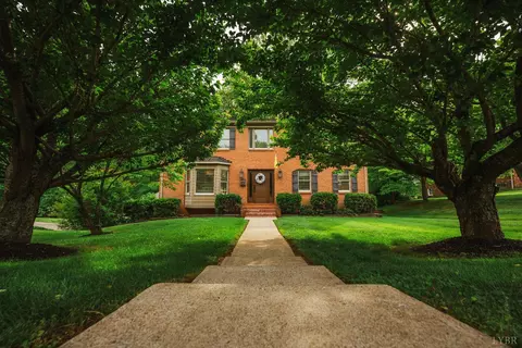 749 Chikasaw Rd, Lynchburg, VA 24502