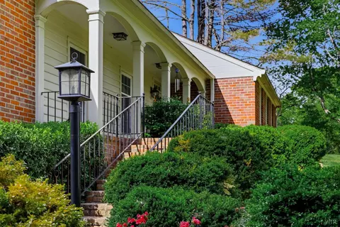 1271 Church St, Appomattox, VA 24522