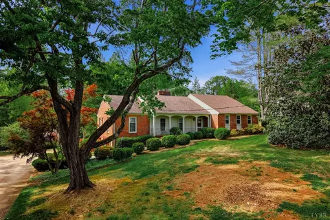 1271 Church St, Appomattox, VA 24522