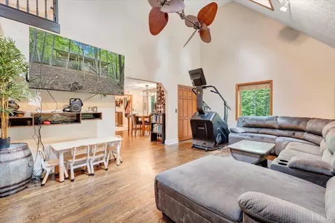 290 Silver Shadow, Hardy, VA 24101 photo 5