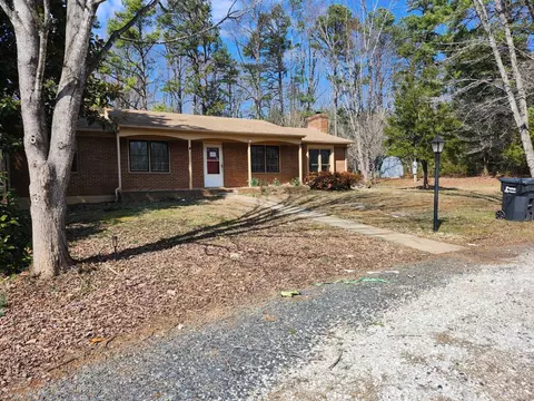 1971 Mount Rush Hwy, Dillwyn, VA 23936