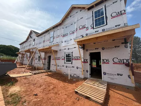203 Morning Walk Cir, Forest, VA 24551