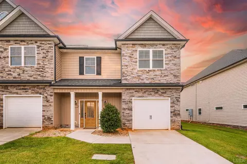 1618 Helmsdale Dr, Forest, VA 24551