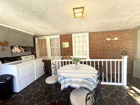 Exterior - 302 Halifax St, Phenix, VA 23959 photo 13 of 19