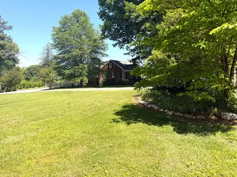 Exterior - 302 Halifax St, Phenix, VA 23959 photo 14 of 19