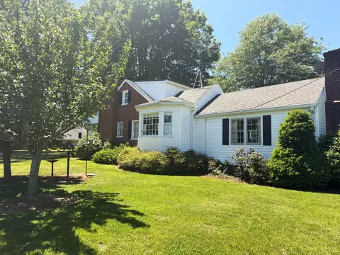 Exterior - 302 Halifax St, Phenix, VA 23959 photo 3 of 19