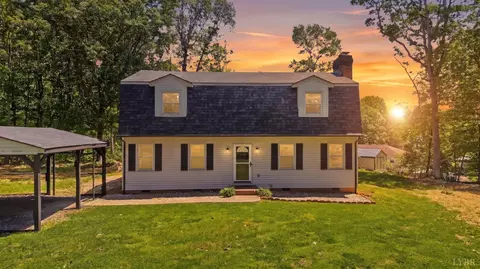 227 Oakland Dr, Madison Heights, VA 24572