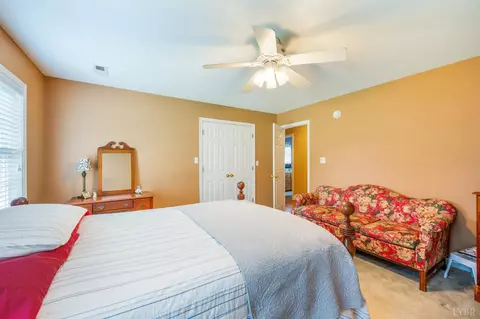 Bedroom - 268 Cedar Hill Dr, Amherst, VA 24521 photo 3 of 6