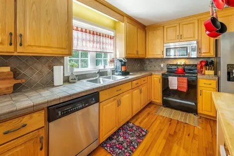 Kitchen - 268 Cedar Hill Dr, Amherst, VA 24521 photo 4 of 8