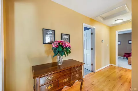 Entry Way - 268 Cedar Hill Dr, Amherst, VA 24521 photo 6 of 8
