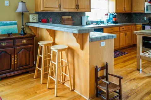 Kitchen - 268 Cedar Hill Dr, Amherst, VA 24521 photo 3 of 8