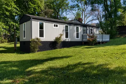 Exterior - 151 Brooks St, Monroe, VA 24574 photo 5 of 15