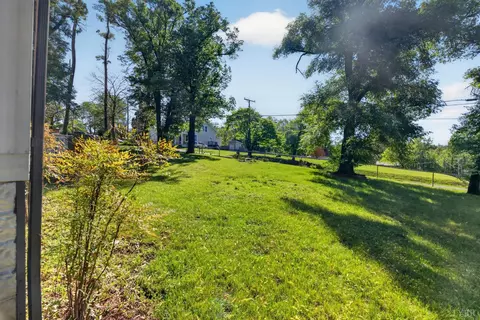 Exterior - 151 Brooks St, Monroe, VA 24574 photo 13 of 15