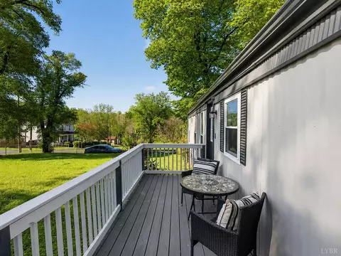 Exterior - 151 Brooks St, Monroe, VA 24574 photo 4 of 15
