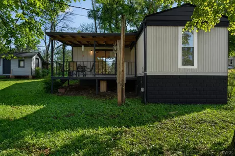 Exterior - 151 Brooks St, Monroe, VA 24574 photo 6 of 15