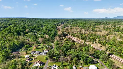 View/Area - 151 Brooks St, Monroe, VA 24574 photo 4 of 5