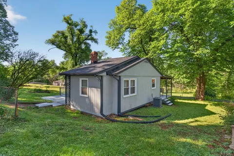 Exterior - 151 Brooks St, Monroe, VA 24574 photo 8 of 15