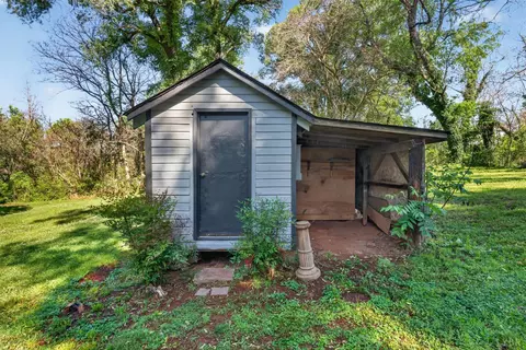 Exterior - 151 Brooks St, Monroe, VA 24574 photo 12 of 15